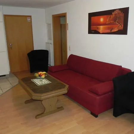 Beck Apartment *